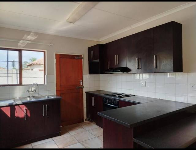 3 BEDROOM PROPERTY TO RENT IN BENDOR EXT 7